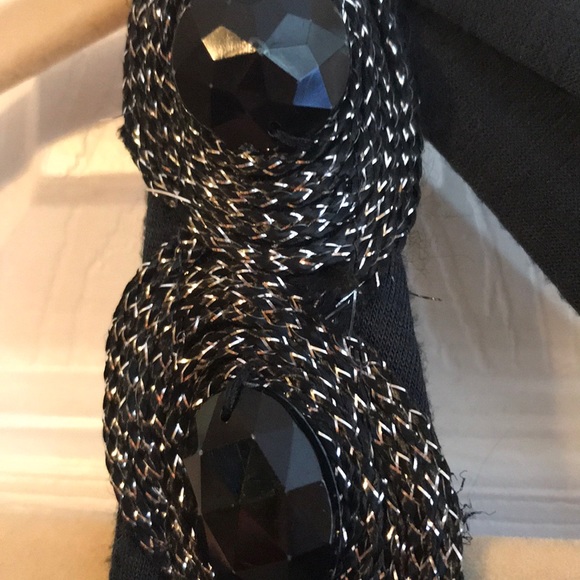 Bib Neckline Tank Top - Picture 3 of 3